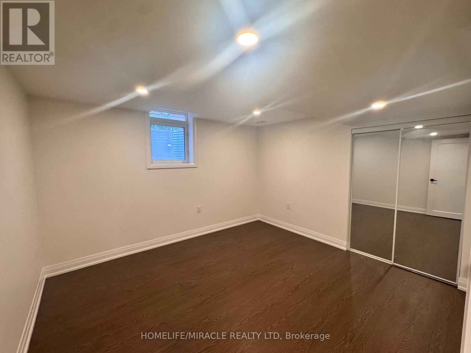 14 Berton Boulevard, Halton Hills (Georgetown), Ontario  L7G 6A5 - Photo 13 - W13680266