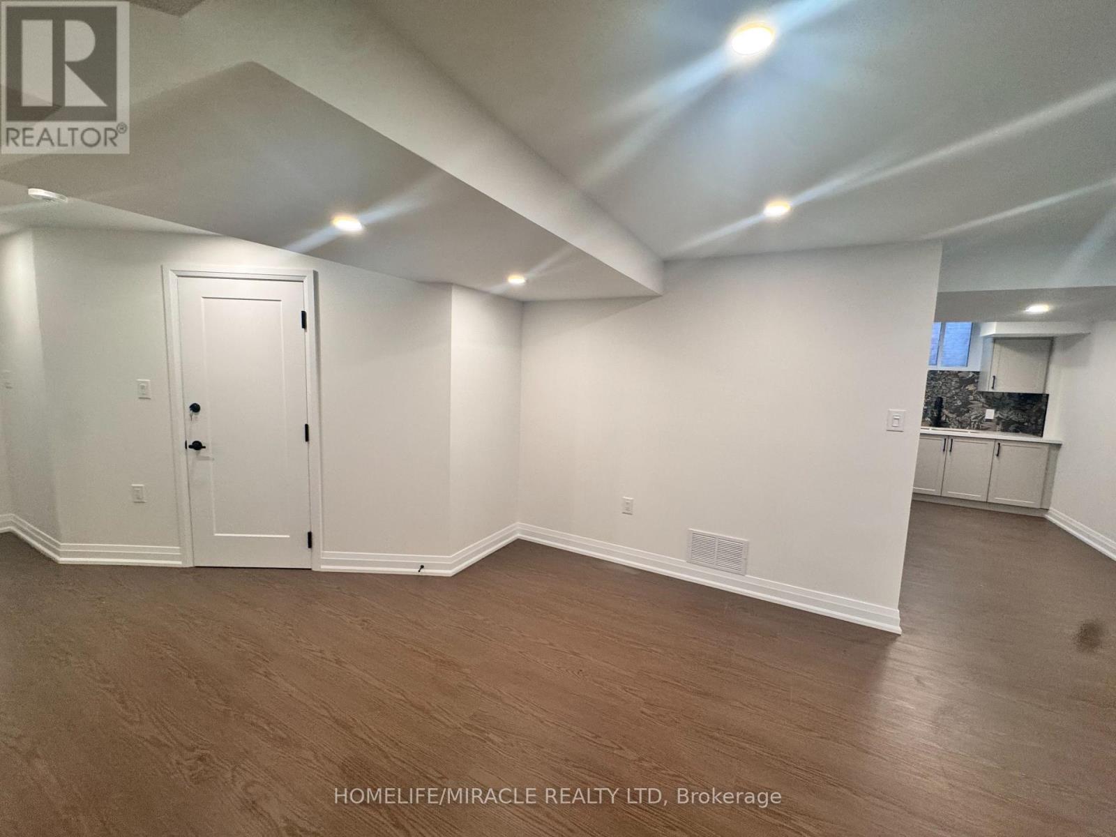 14 Berton Boulevard, Halton Hills (Georgetown), Ontario  L7G 6A5 - Photo 19 - W13680266