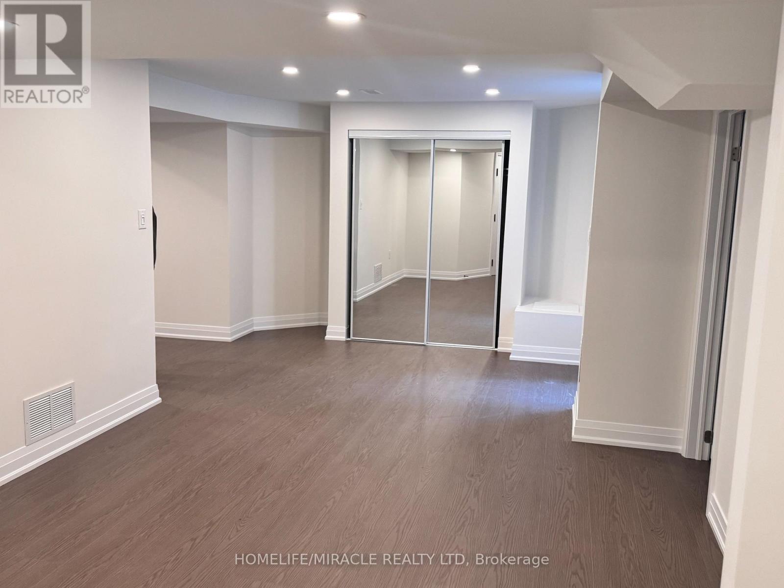 14 Berton Boulevard, Halton Hills (Georgetown), Ontario  L7G 6A5 - Photo 27 - W13680266