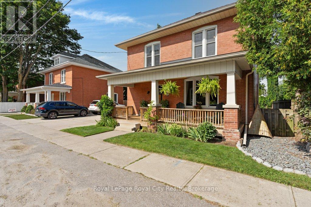 9 Wilbur Street N, Halton Hills (Ac Acton), Ontario  L7J 2C3 - Photo 6 - W13680606