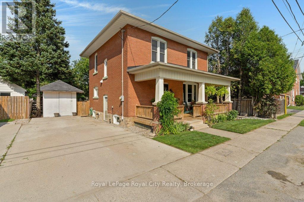 9 Wilbur Street N, Halton Hills (Ac Acton), Ontario  L7J 2C3 - Photo 8 - W13680606
