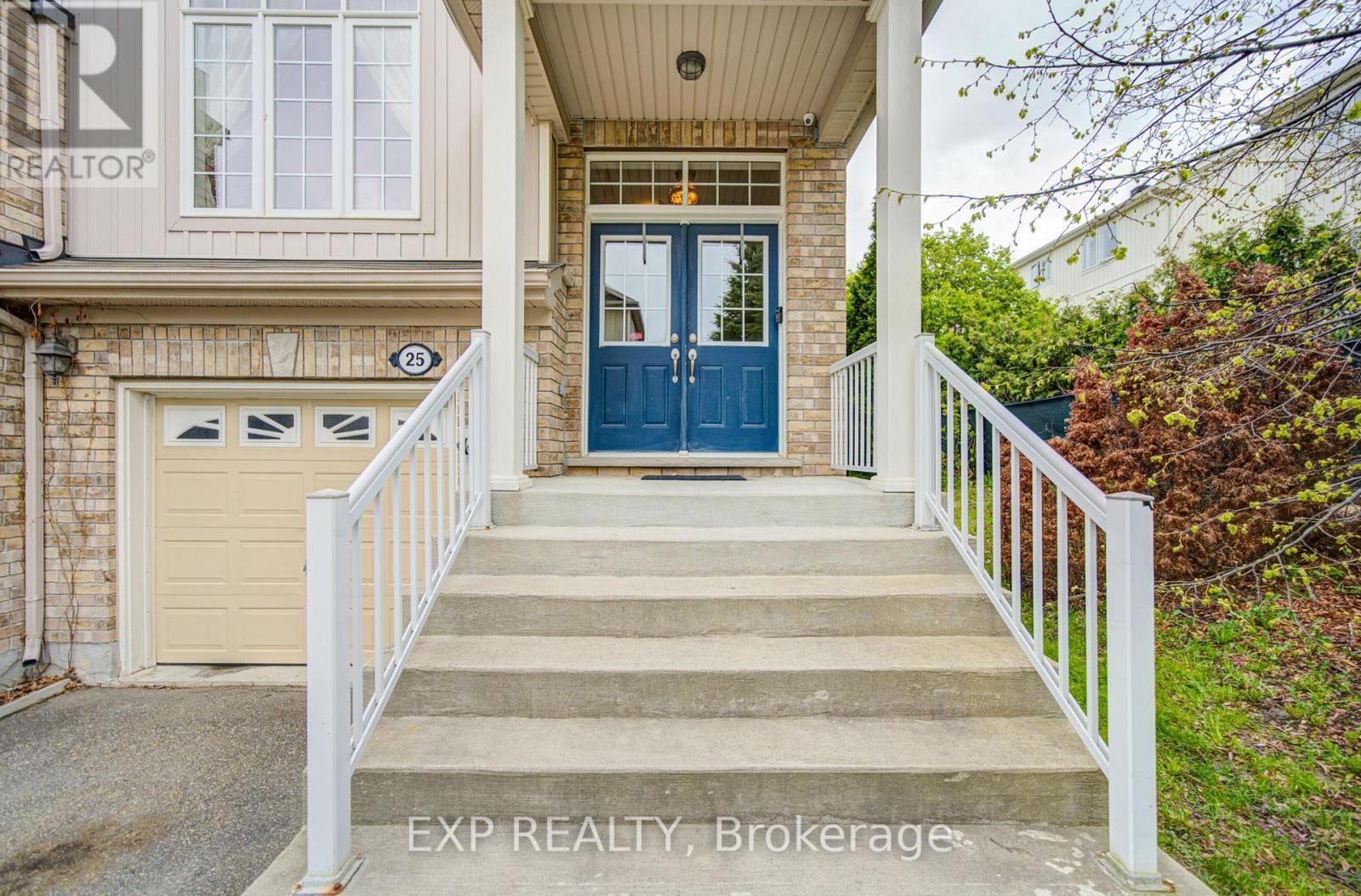 25 Sutcliff Lane, Halton Hills (Georgetown), Ontario  L7G 0C2 - Photo 2 - W13680870