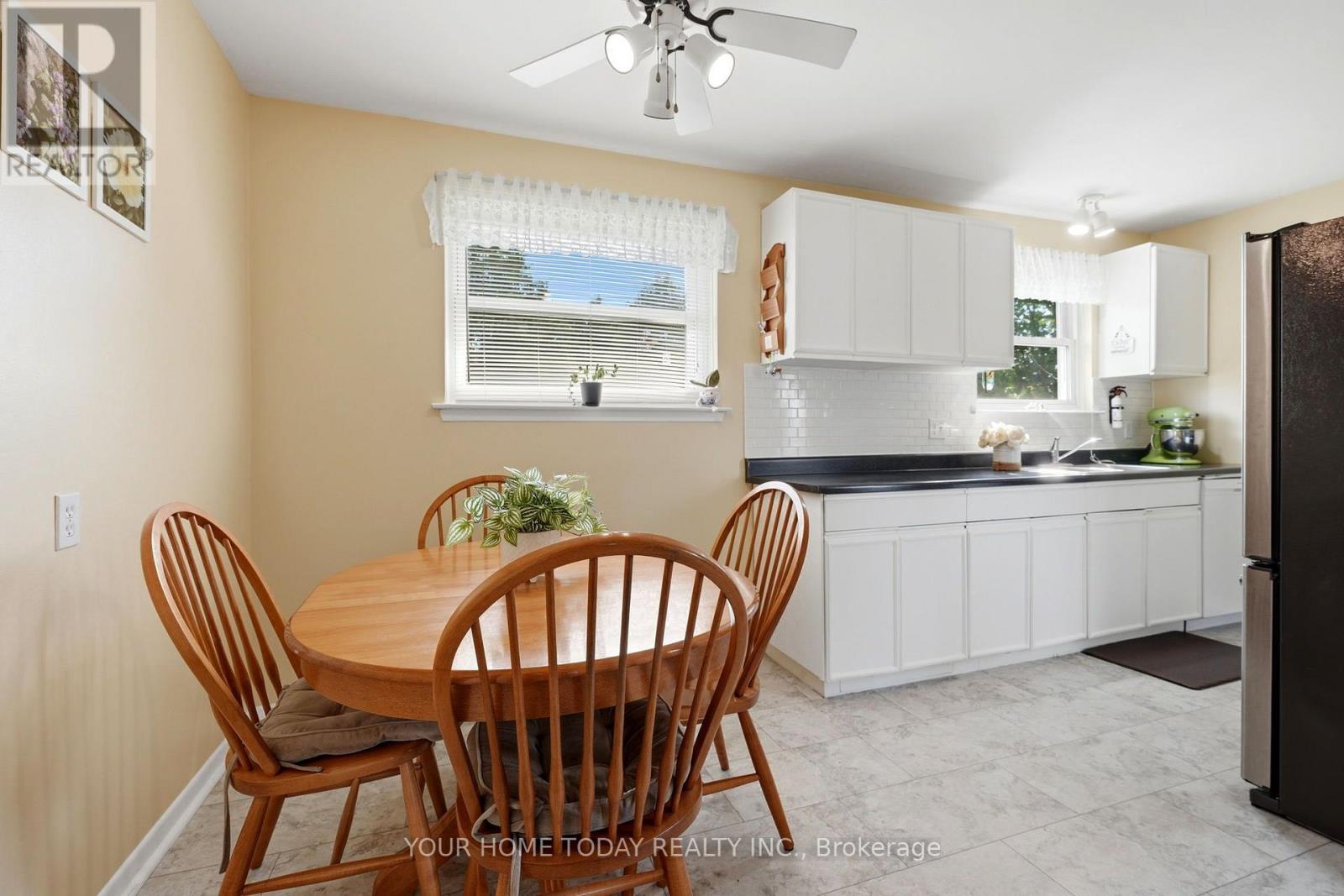 10 Marilyn Crescent, Halton Hills (Georgetown), Ontario  L7G 1K4 - Photo 10 - W13683380