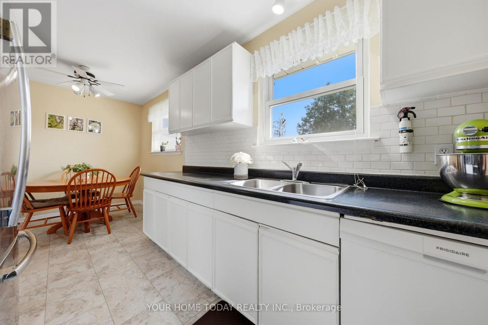 10 Marilyn Crescent, Halton Hills (Georgetown), Ontario  L7G 1K4 - Photo 13 - W13683380