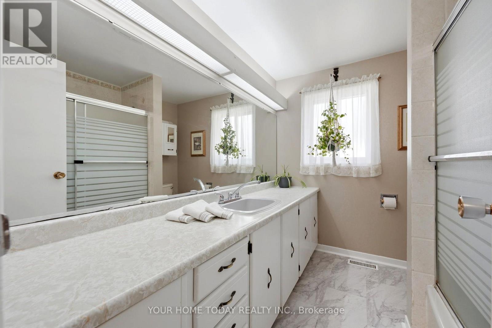 10 Marilyn Crescent, Halton Hills (Georgetown), Ontario  L7G 1K4 - Photo 28 - W13683380