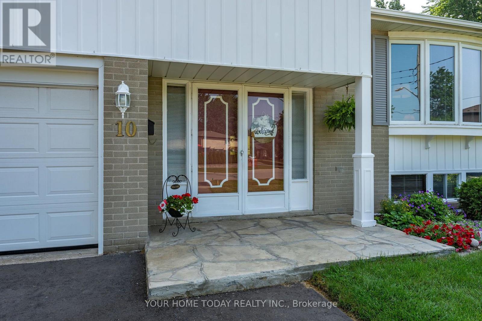 10 Marilyn Crescent, Halton Hills (Georgetown), Ontario  L7G 1K4 - Photo 4 - W13683380