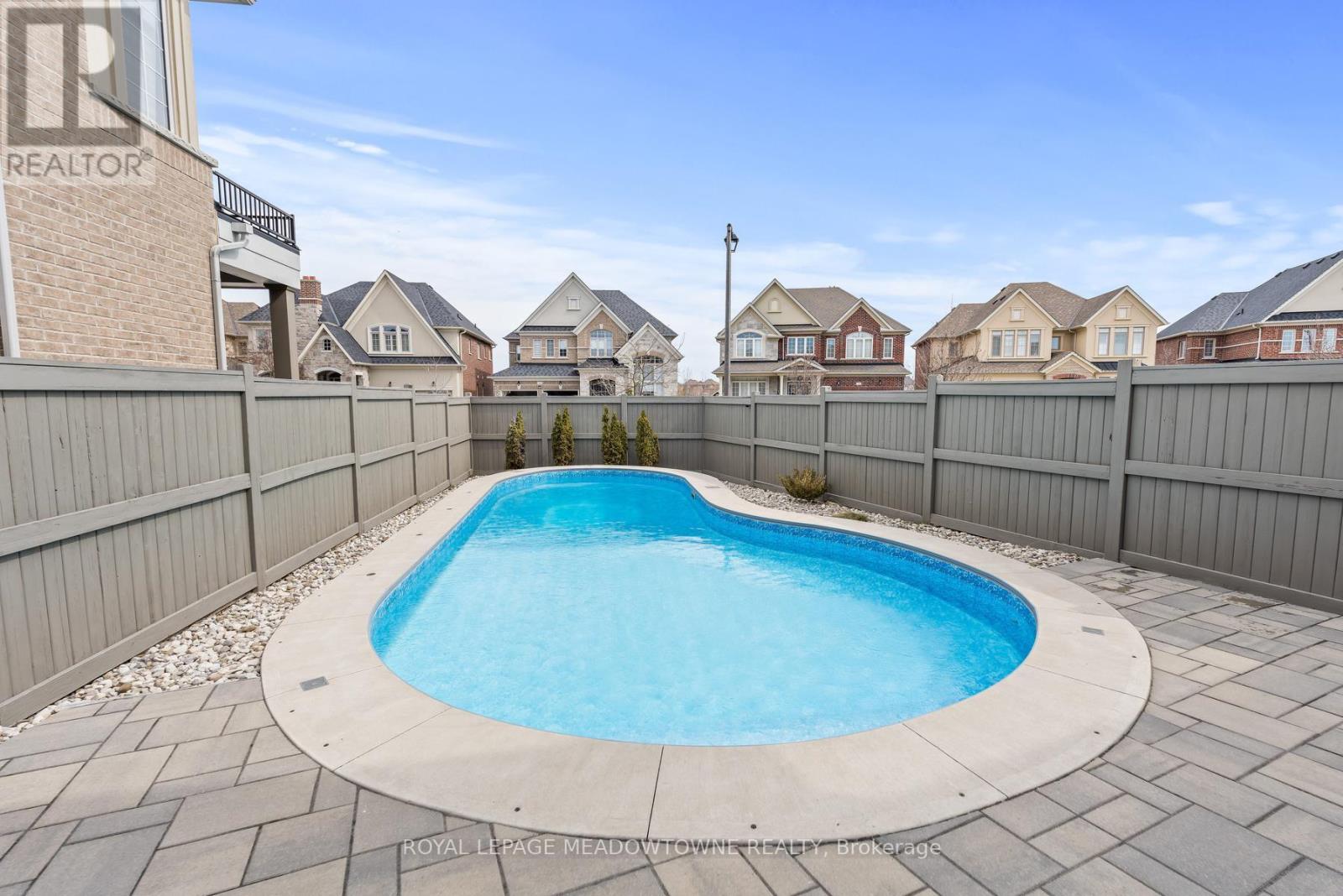 67 Hidden Lake Trail, Halton Hills (Georgetown), Ontario  L7G 0K6 - Photo 42 - W13684106