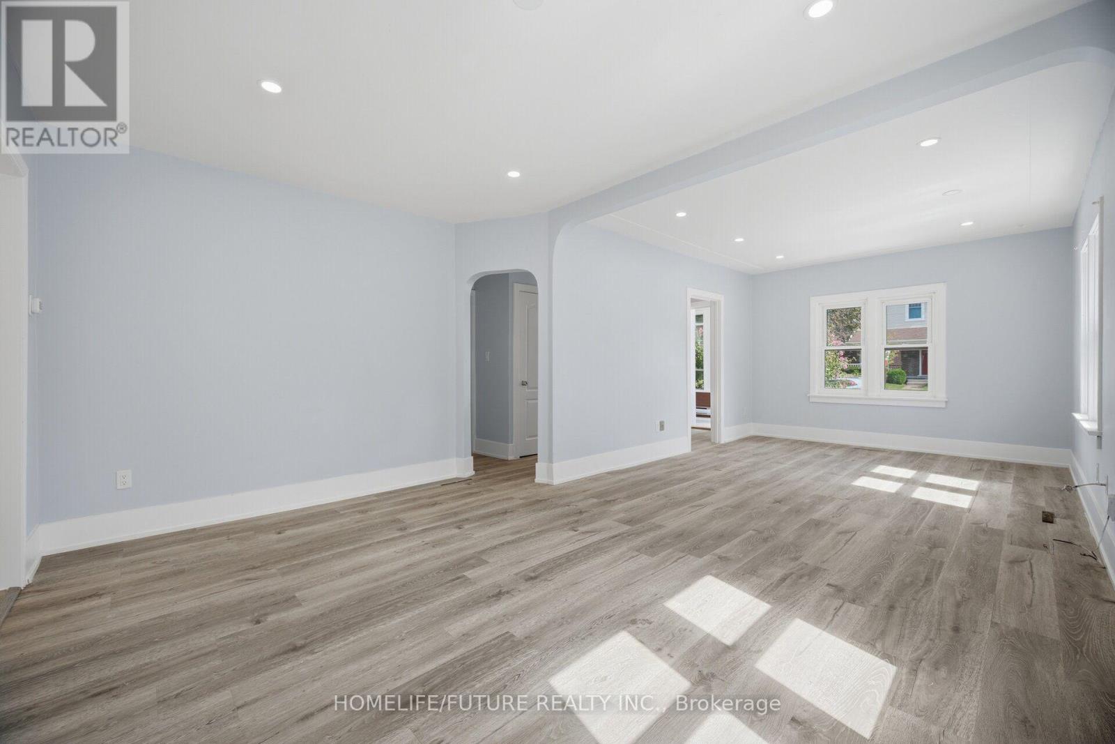 33 Brock Street, Halton Hills (Ac Acton), Ontario  L7J 1N3 - Photo 11 - W13687244