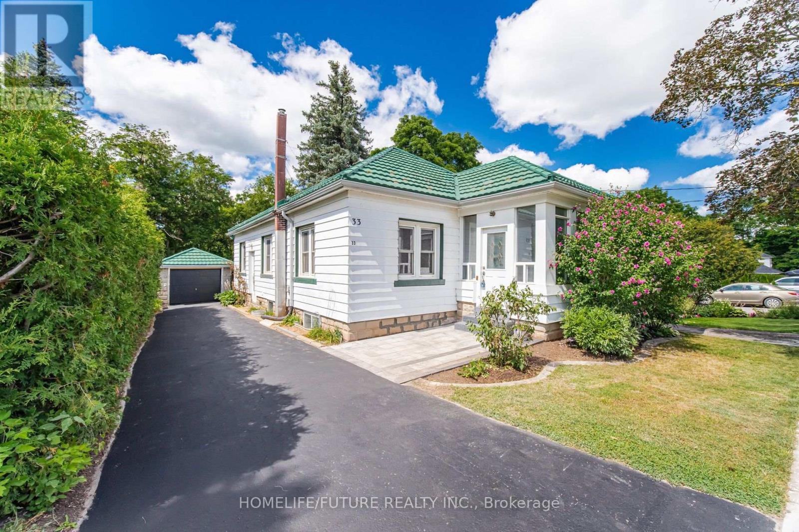 33 Brock Street, Halton Hills (Ac Acton), Ontario  L7J 1N3 - Photo 4 - W13687244