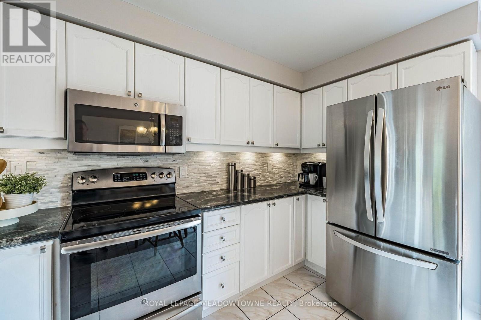 89 Standish Street, Halton Hills (Georgetown), Ontario  L7G 5W3 - Photo 12 - W13688290
