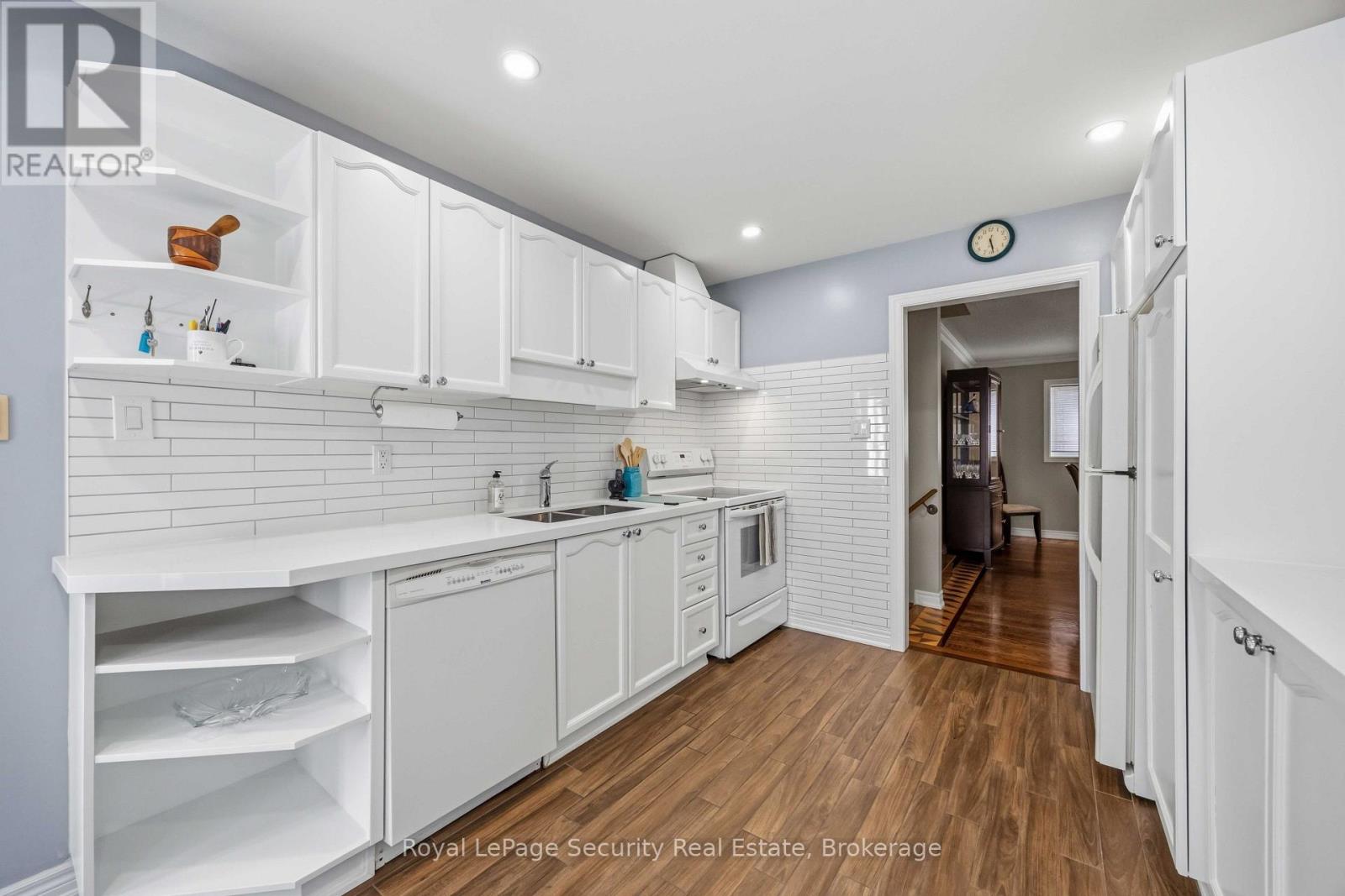 46 Birchway Place, Halton Hills (Ac Acton), Ontario  L7J 2X7 - Photo 14 - W13688450