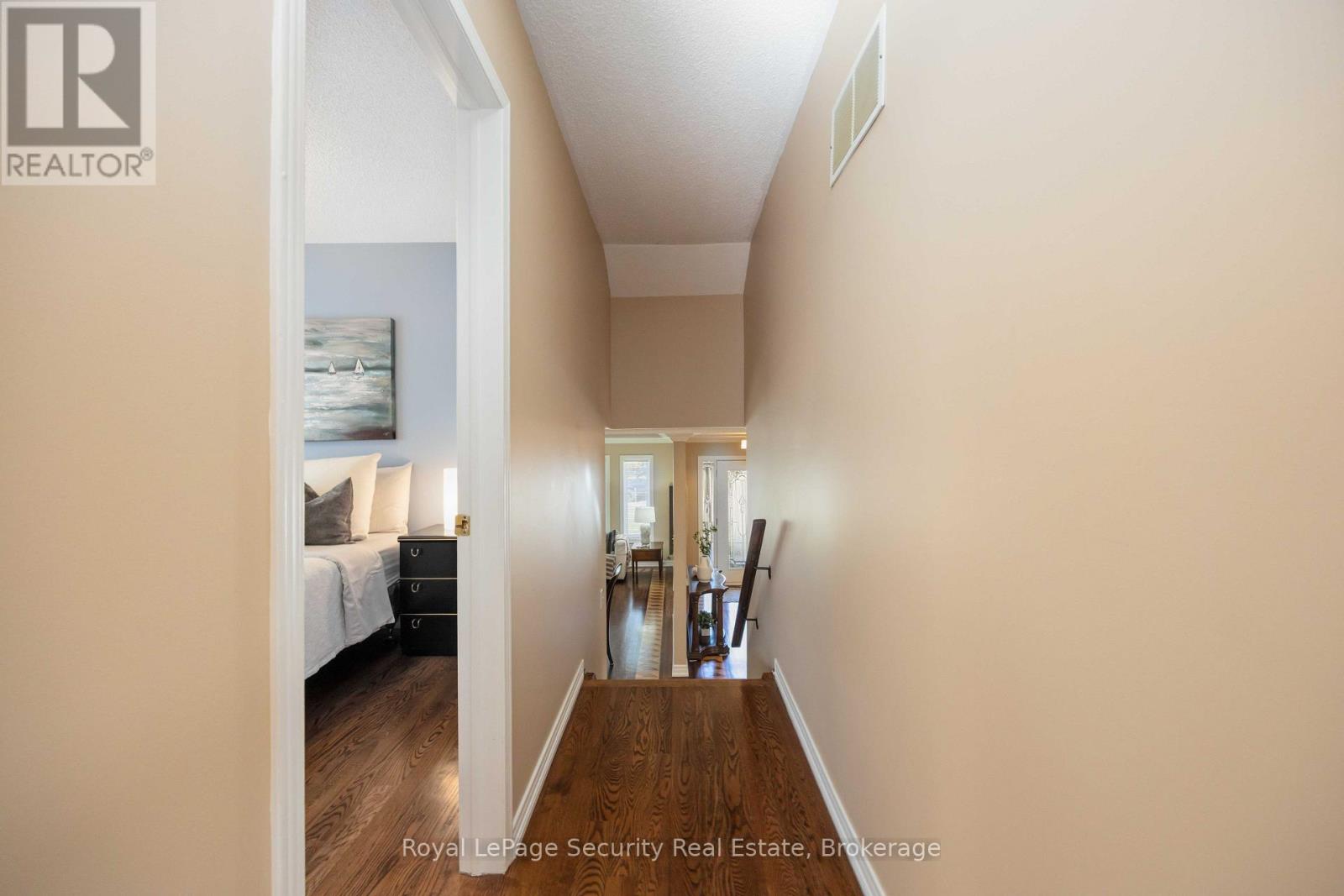 46 Birchway Place, Halton Hills (Ac Acton), Ontario  L7J 2X7 - Photo 18 - W13688450