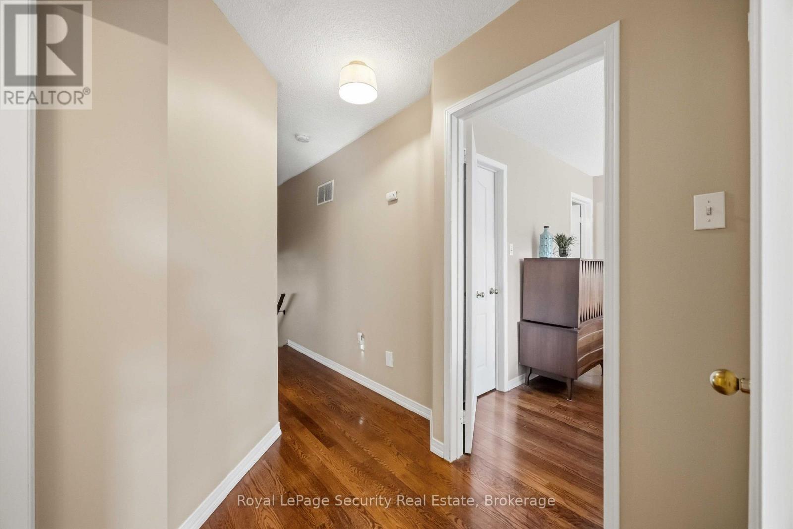 46 Birchway Place, Halton Hills (Ac Acton), Ontario  L7J 2X7 - Photo 22 - W13688450