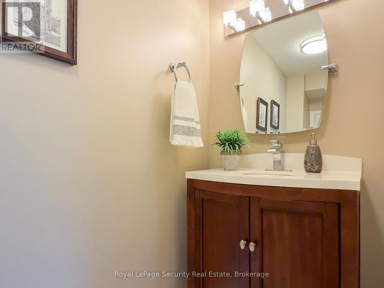 46 Birchway Place, Halton Hills (Ac Acton), Ontario  L7J 2X7 - Photo 31 - W13688450