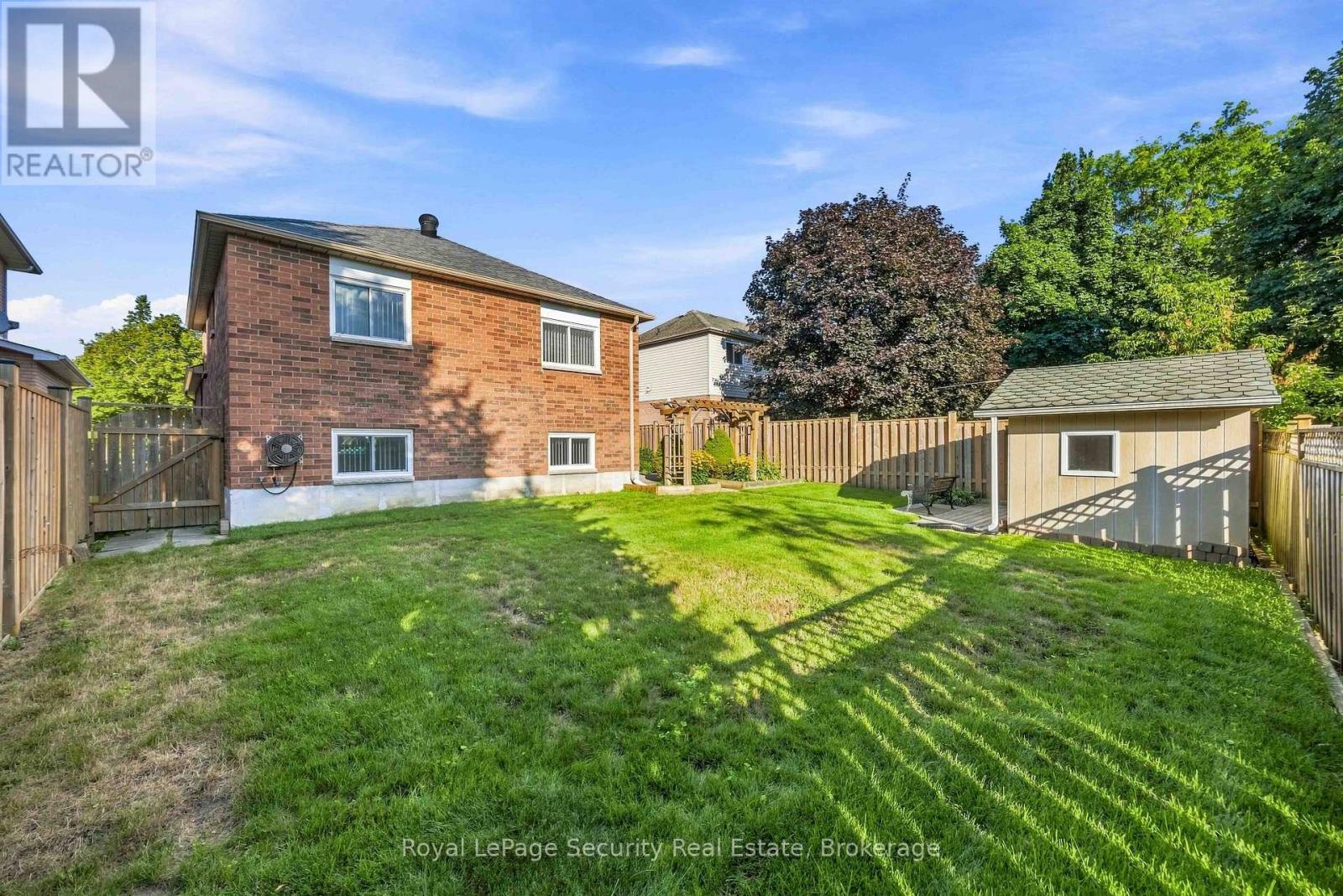 46 Birchway Place, Halton Hills (Ac Acton), Ontario  L7J 2X7 - Photo 45 - W13688450