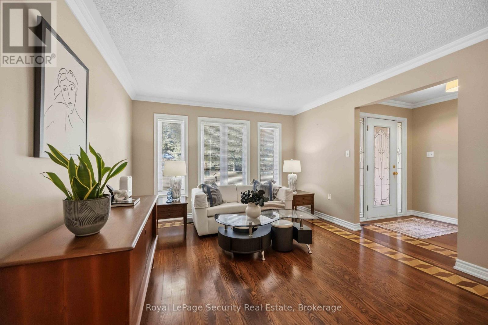46 Birchway Place, Halton Hills (Ac Acton), Ontario  L7J 2X7 - Photo 5 - W13688450