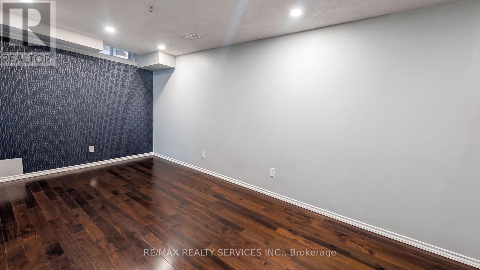 11 Beverly Lane, Halton Hills (Georgetown), Ontario  L7G 5L7 - Photo 14 - W13689042