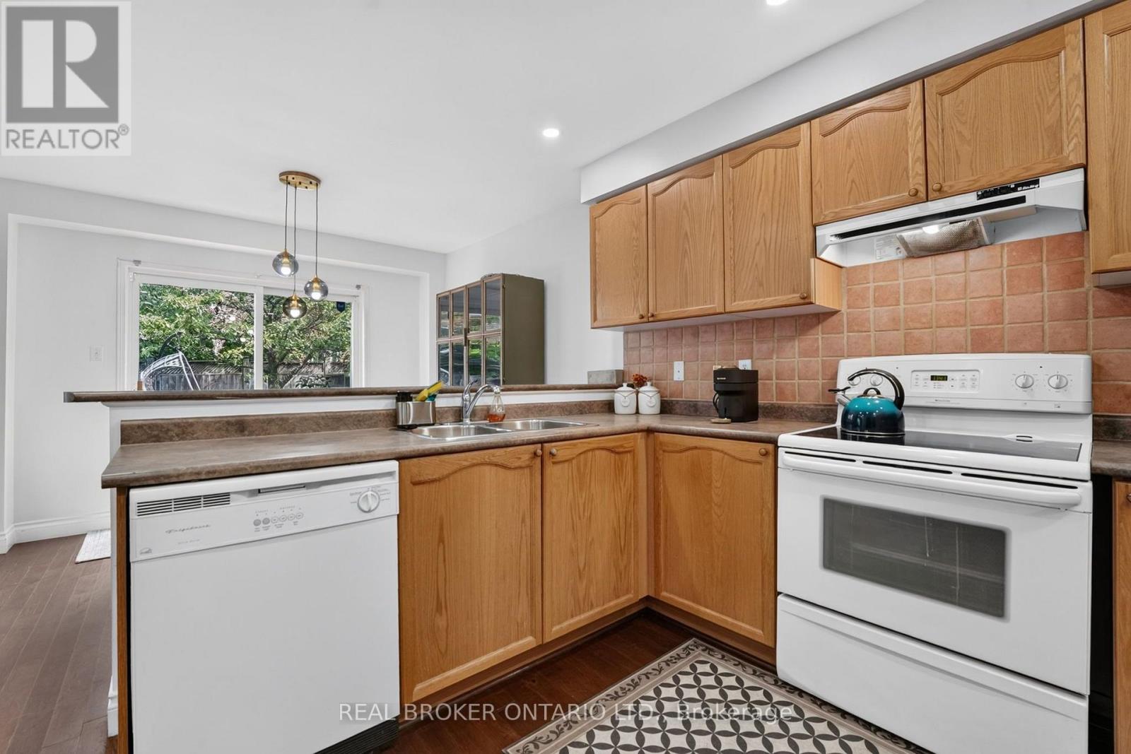 35 Belmont Boulevard, Halton Hills (Georgetown), Ontario  L7G 6B9 - Photo 12 - W13691206