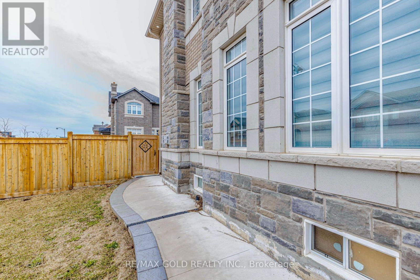 15351 Danby Road, Halton Hills (Georgetown), Ontario  L7G 0H6 - Photo 48 - W13691558
