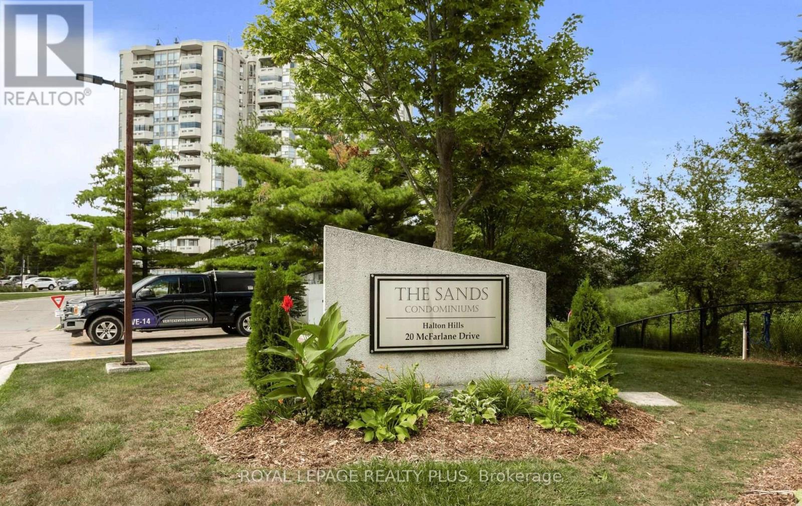 1610 - 20 Mcfarlane Drive, Halton Hills (Georgetown), Ontario  L7G 5J8 - Photo 2 - W13691718