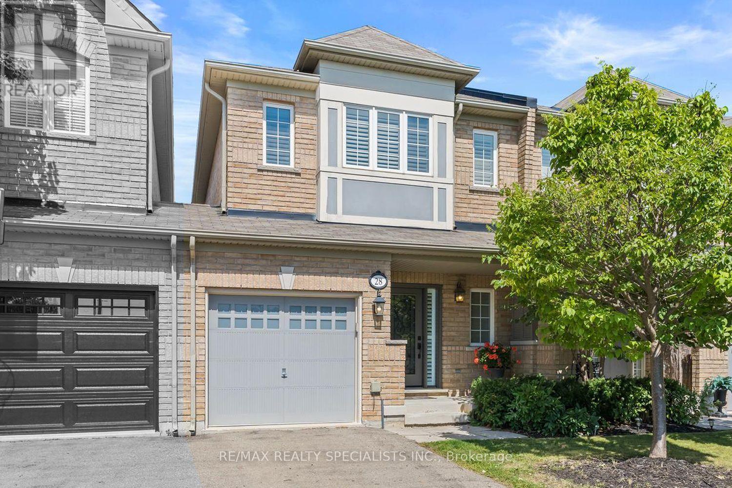 28 Chetholme Place, Halton Hills (Georgetown), Ontario  L7G 0E1 - Photo 1 - W13692100
