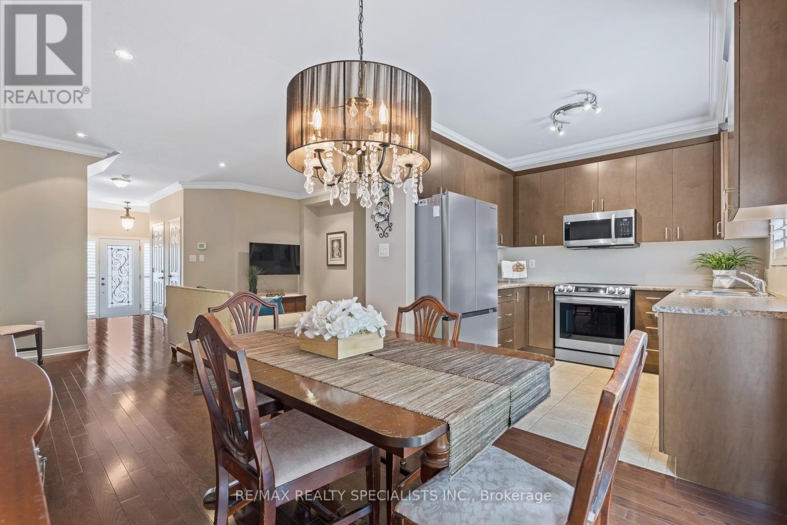 28 Chetholme Place, Halton Hills (Georgetown), Ontario  L7G 0E1 - Photo 13 - W13692100