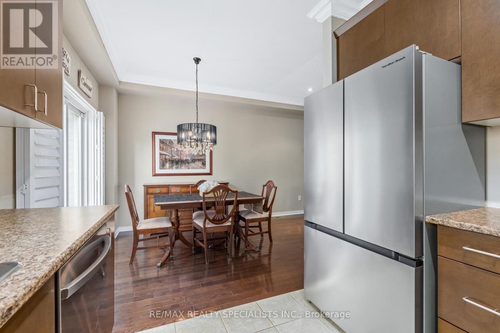28 Chetholme Place, Halton Hills (Georgetown), Ontario  L7G 0E1 - Photo 17 - W13692100
