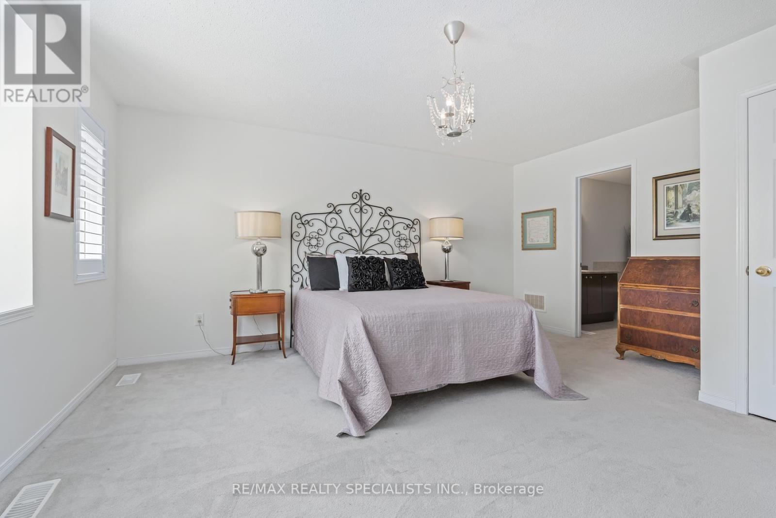 28 Chetholme Place, Halton Hills (Georgetown), Ontario  L7G 0E1 - Photo 21 - W13692100