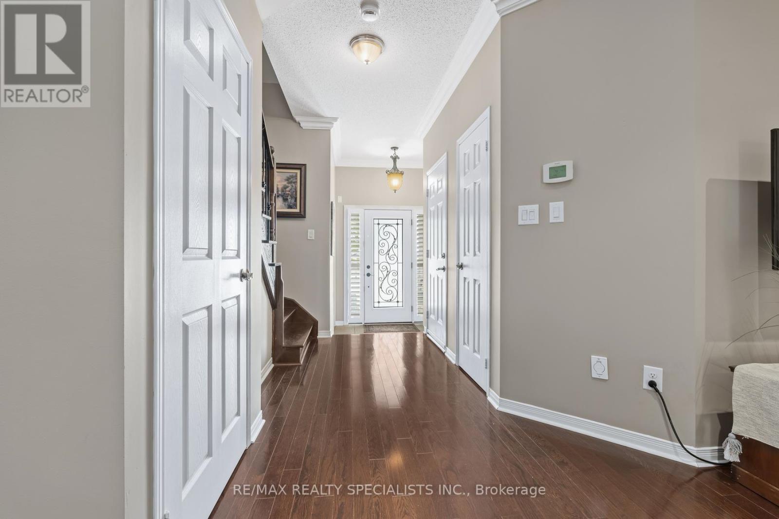 28 Chetholme Place, Halton Hills (Georgetown), Ontario  L7G 0E1 - Photo 4 - W13692100