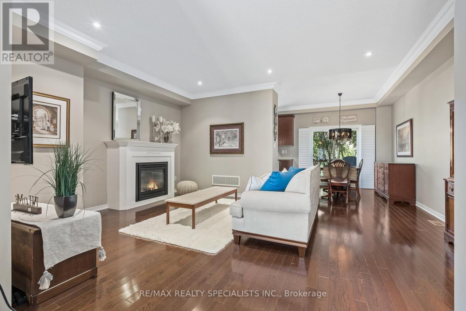 28 Chetholme Place, Halton Hills (Georgetown), Ontario  L7G 0E1 - Photo 6 - W13692100