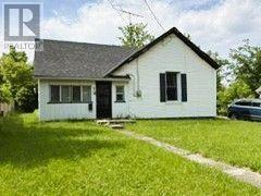 18 Young Street, Halton Hills (Ac Acton), Ontario  L7J 2G6 - Photo 1 - W13693756