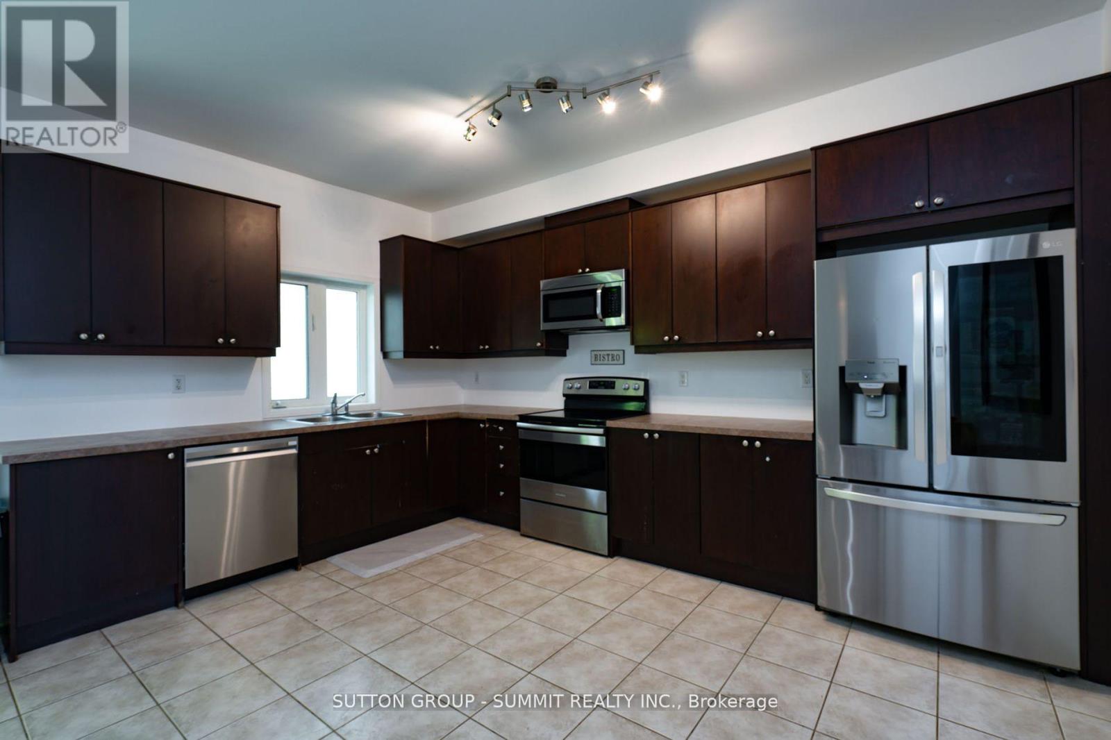 103 John Street, Halton Hills (Georgetown), Ontario  L7G 5A2 - Photo 16 - W13693864