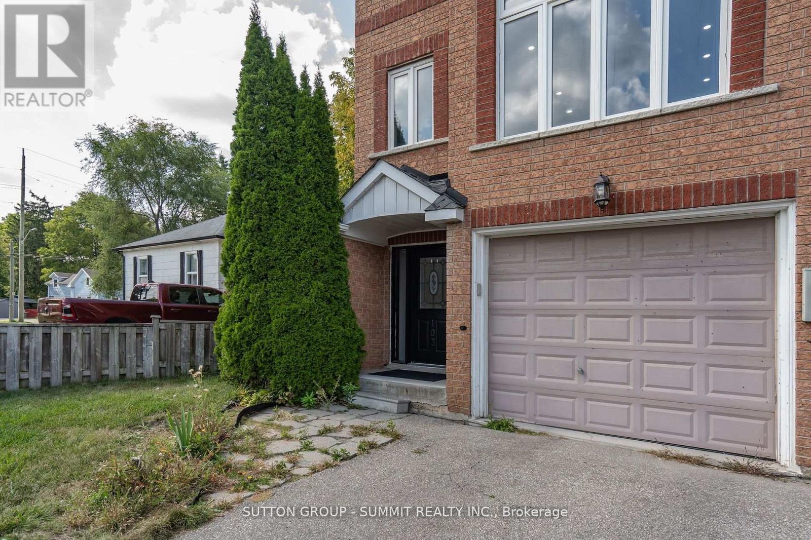 103 John Street, Halton Hills (Georgetown), Ontario  L7G 5A2 - Photo 2 - W13693864
