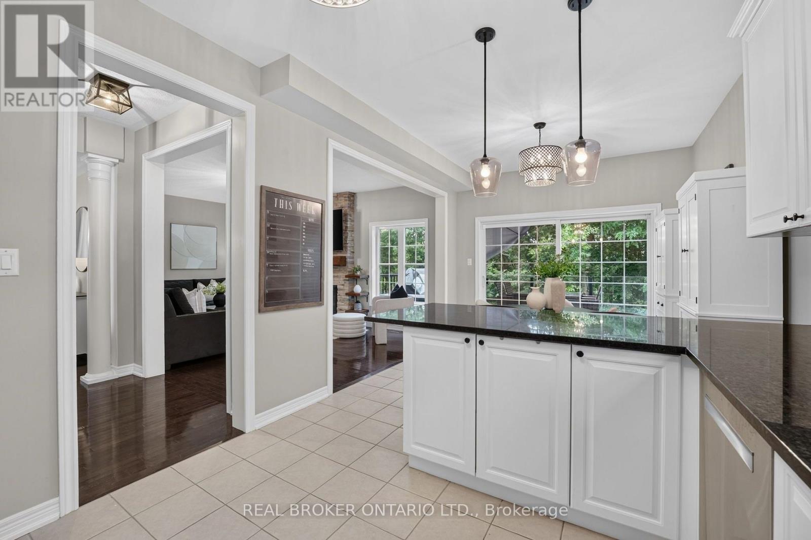 60 Meadowglen Boulevard, Halton Hills (Georgetown), Ontario  L7G 0B7 - Photo 16 - W13694782