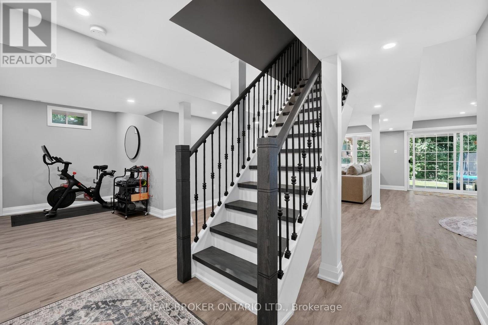 60 Meadowglen Boulevard, Halton Hills (Georgetown), Ontario  L7G 0B7 - Photo 35 - W13694782