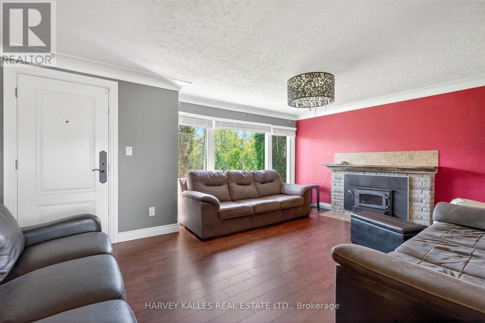 7566 Sixth Line, Milton (Tr Rural Trafalgar), Ontario  L0P 1E0 - Photo 3 - W13694996