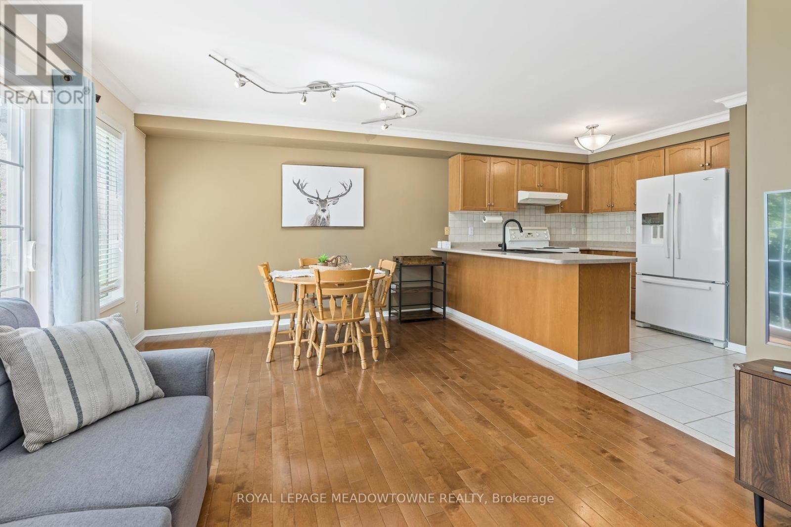 136 Dominion Gardens Drive, Halton Hills (Georgetown), Ontario  L7G 6B6 - Photo 15 - W13697128