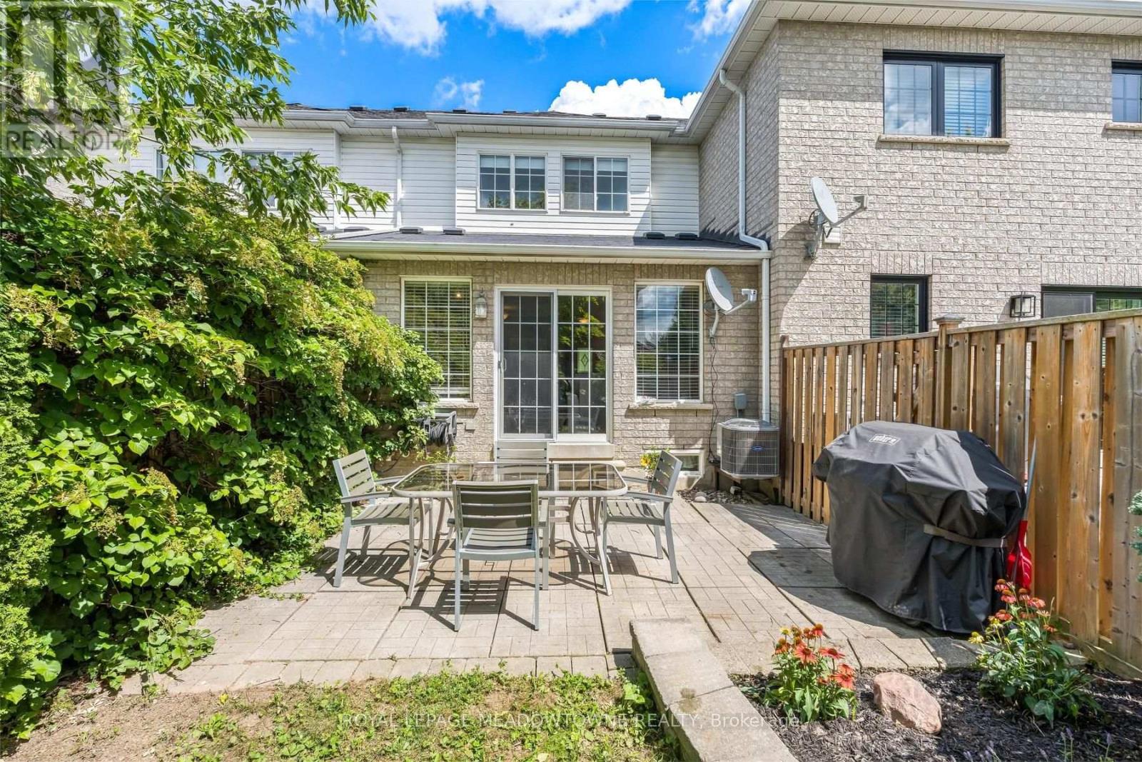 136 Dominion Gardens Drive, Halton Hills (Georgetown), Ontario  L7G 6B6 - Photo 33 - W13697128