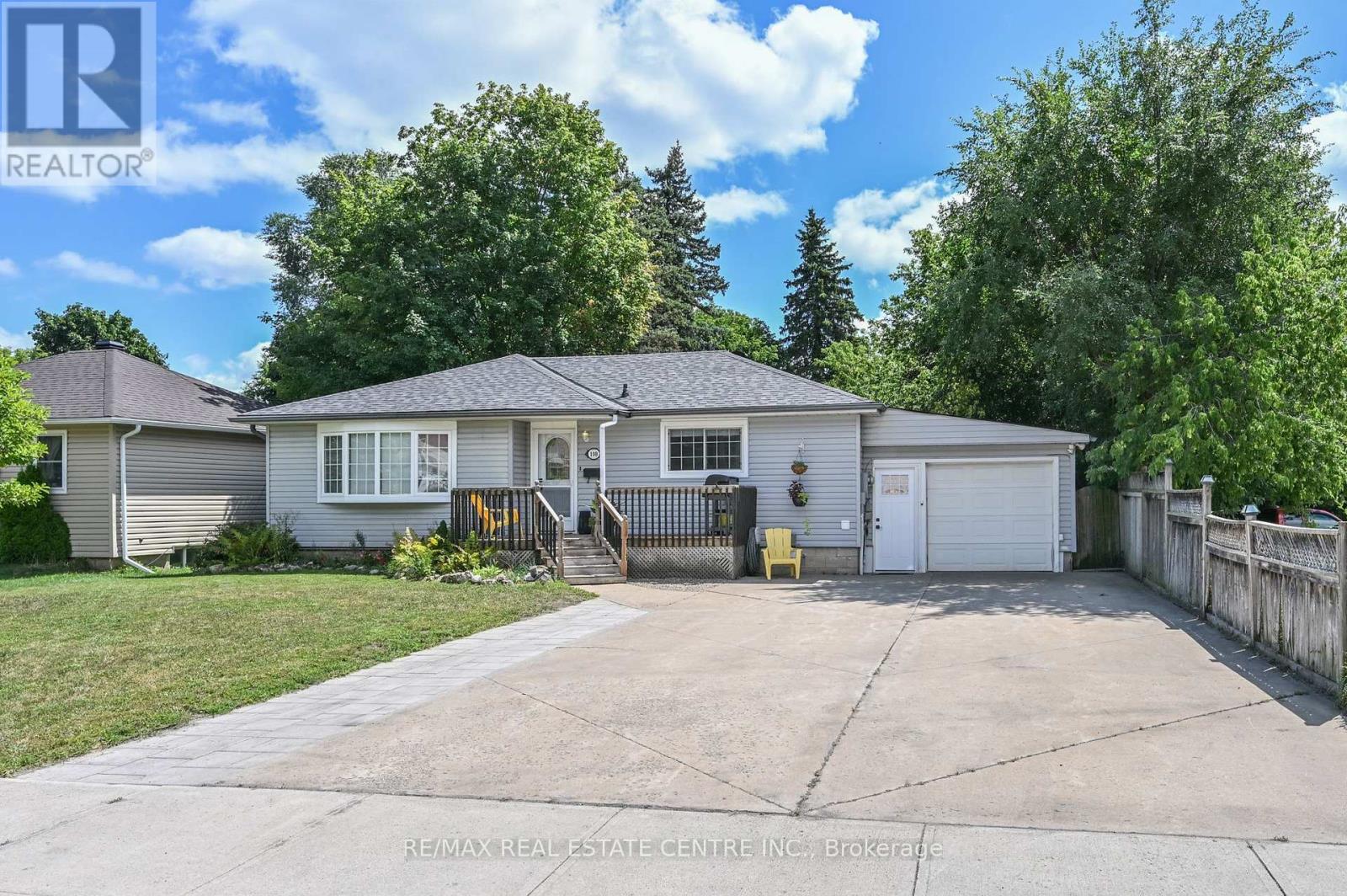 110 John Street, Halton Hills (Georgetown), Ontario  L7G 4T5 - Photo 1 - W13697410