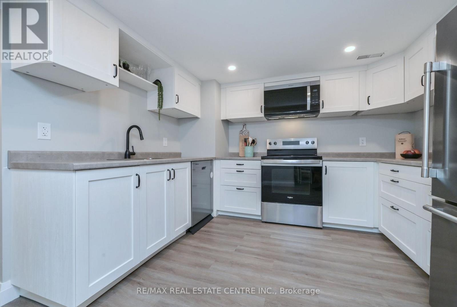 110 John Street, Halton Hills (Georgetown), Ontario  L7G 4T5 - Photo 19 - W13697410