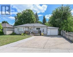<div class="price">$899,900</div> 110 John Street, Halton Hills (Georgetown)<br><div style="margin-bottom:8px;"><small>RE/MAX Real Estate Centre Inc.</small></div><div class='bed_bath'>4 Bed | 2 Bath</div>
