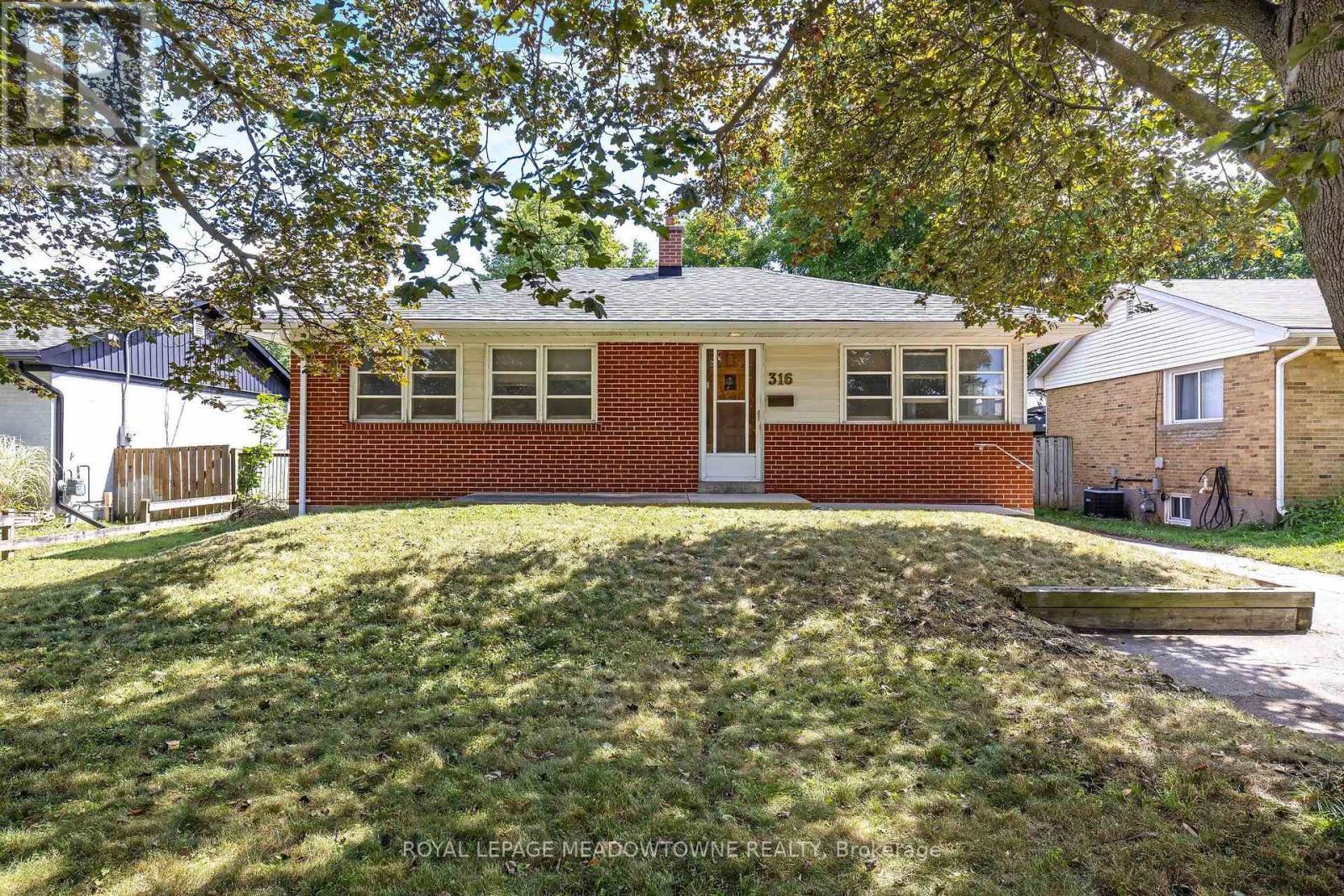 316 Westcott Road, Halton Hills (Ac Acton), Ontario  L7J 1R3 - Photo 1 - W13699078