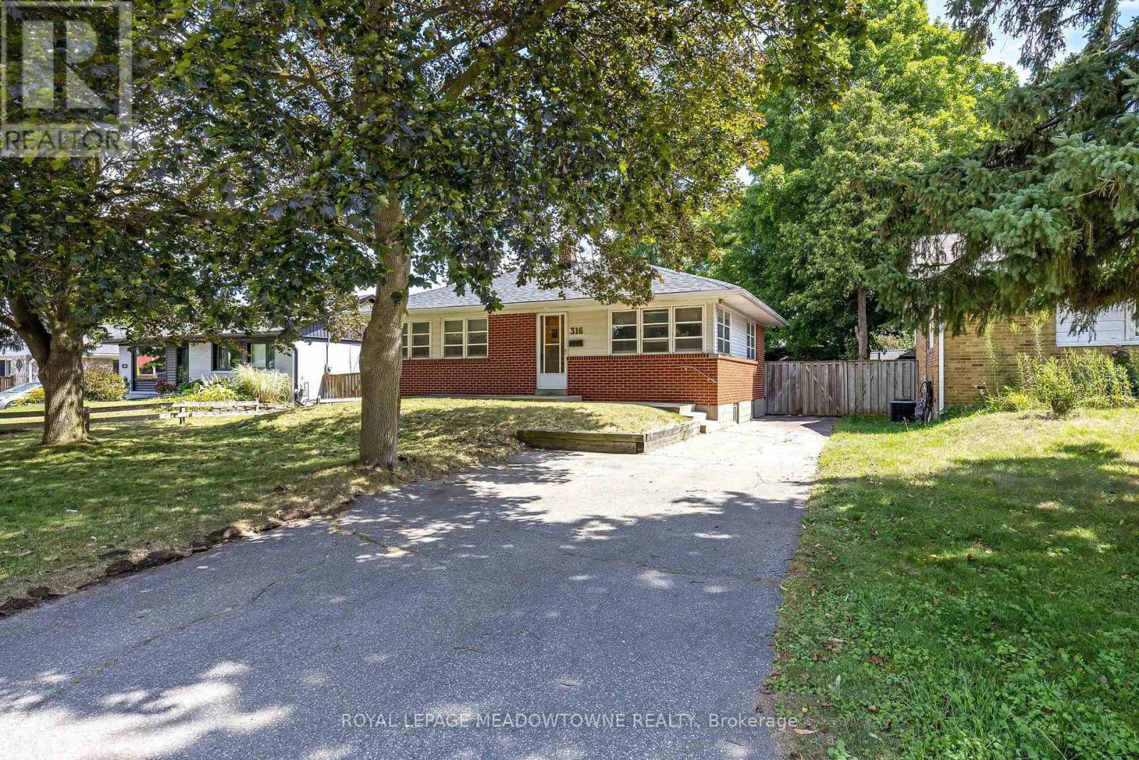 316 Westcott Road, Halton Hills (Ac Acton), Ontario  L7J 1R3 - Photo 2 - W13699078