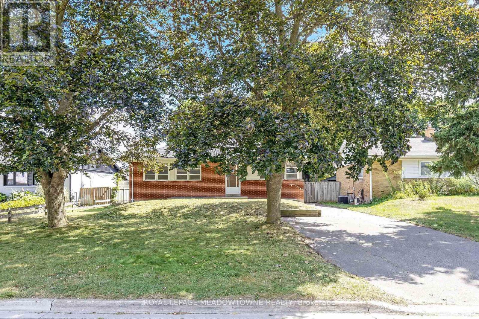 316 Westcott Road, Halton Hills (Ac Acton), Ontario  L7J 1R3 - Photo 3 - W13699078