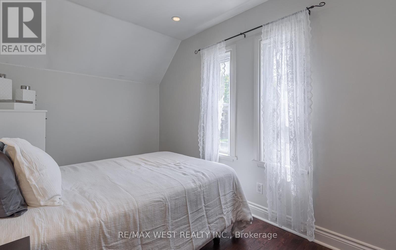 37 Main Street N, Halton Hills (Ac Acton), Ontario  L7J 1V5 - Photo 32 - W13699644