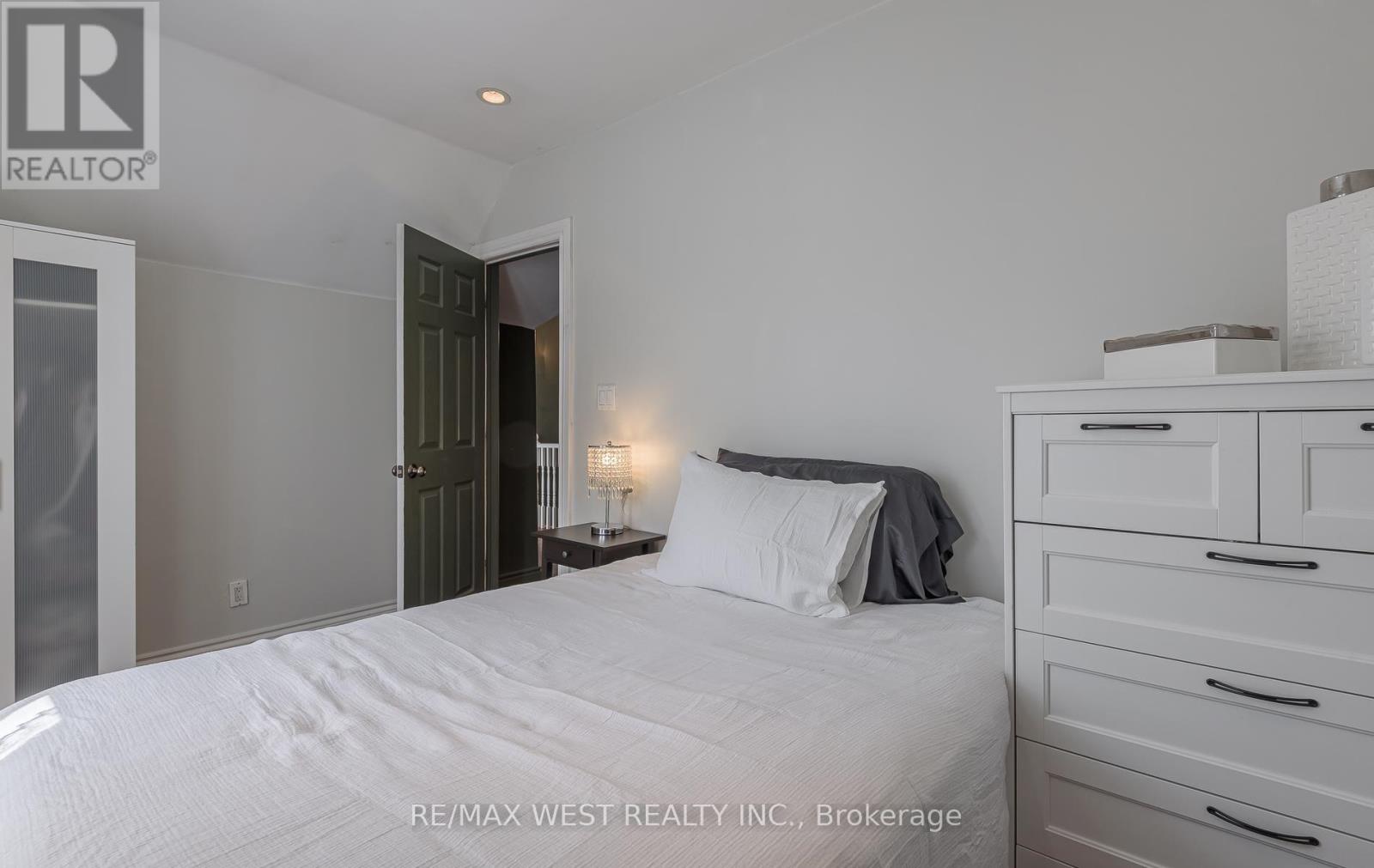 37 Main Street N, Halton Hills (Ac Acton), Ontario  L7J 1V5 - Photo 33 - W13699644