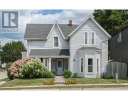 <div class="price">$724,900</div> 37 Main Street N, Halton Hills (Ac Acton)<br><div style="margin-bottom:8px;"><small>RE/MAX West Realty Inc.</small></div><div class='bed_bath'>3 Bed | 2 Bath</div>