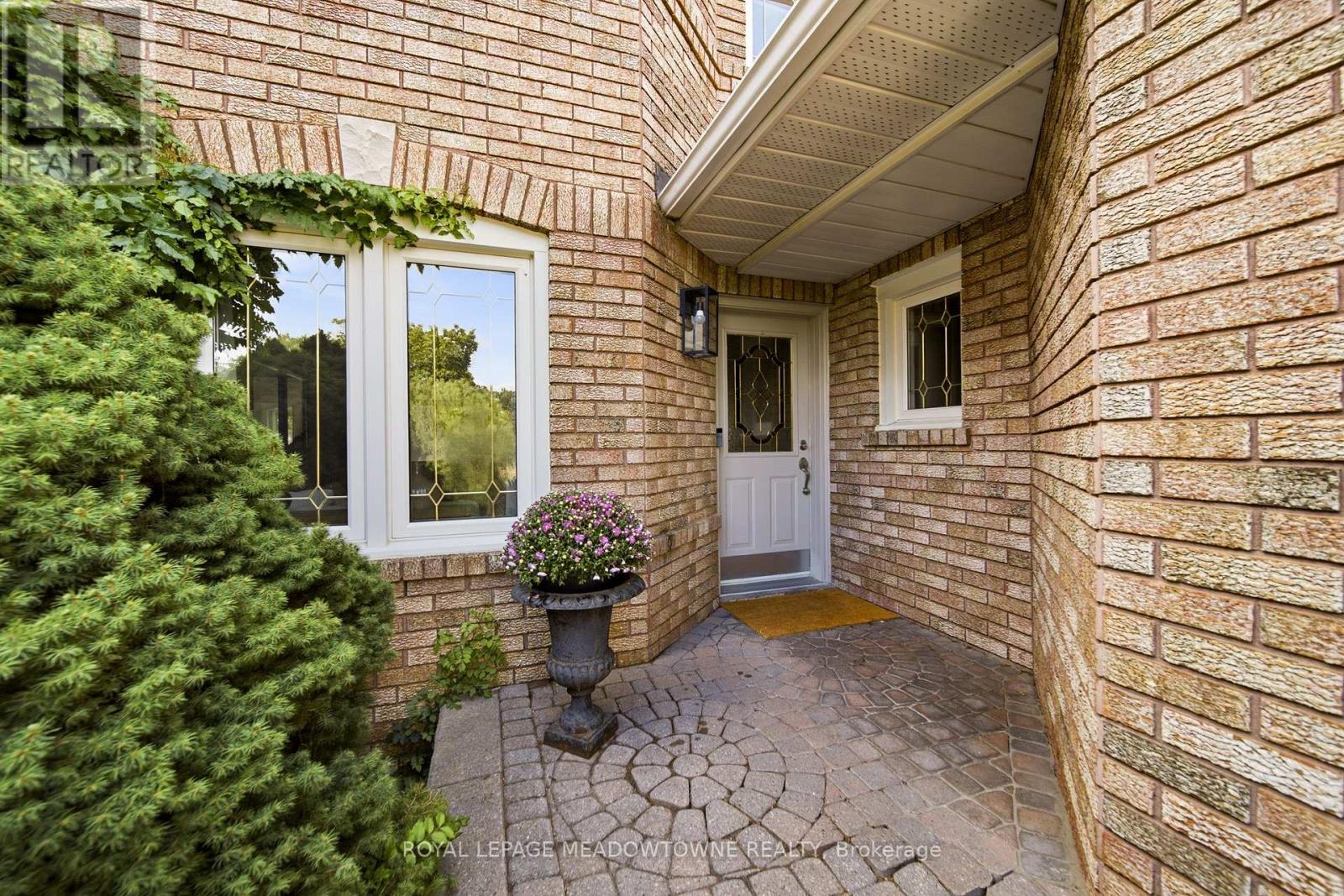 187 Barber Drive, Halton Hills (Georgetown), Ontario  L7G 5L5 - Photo 7 - W13700018