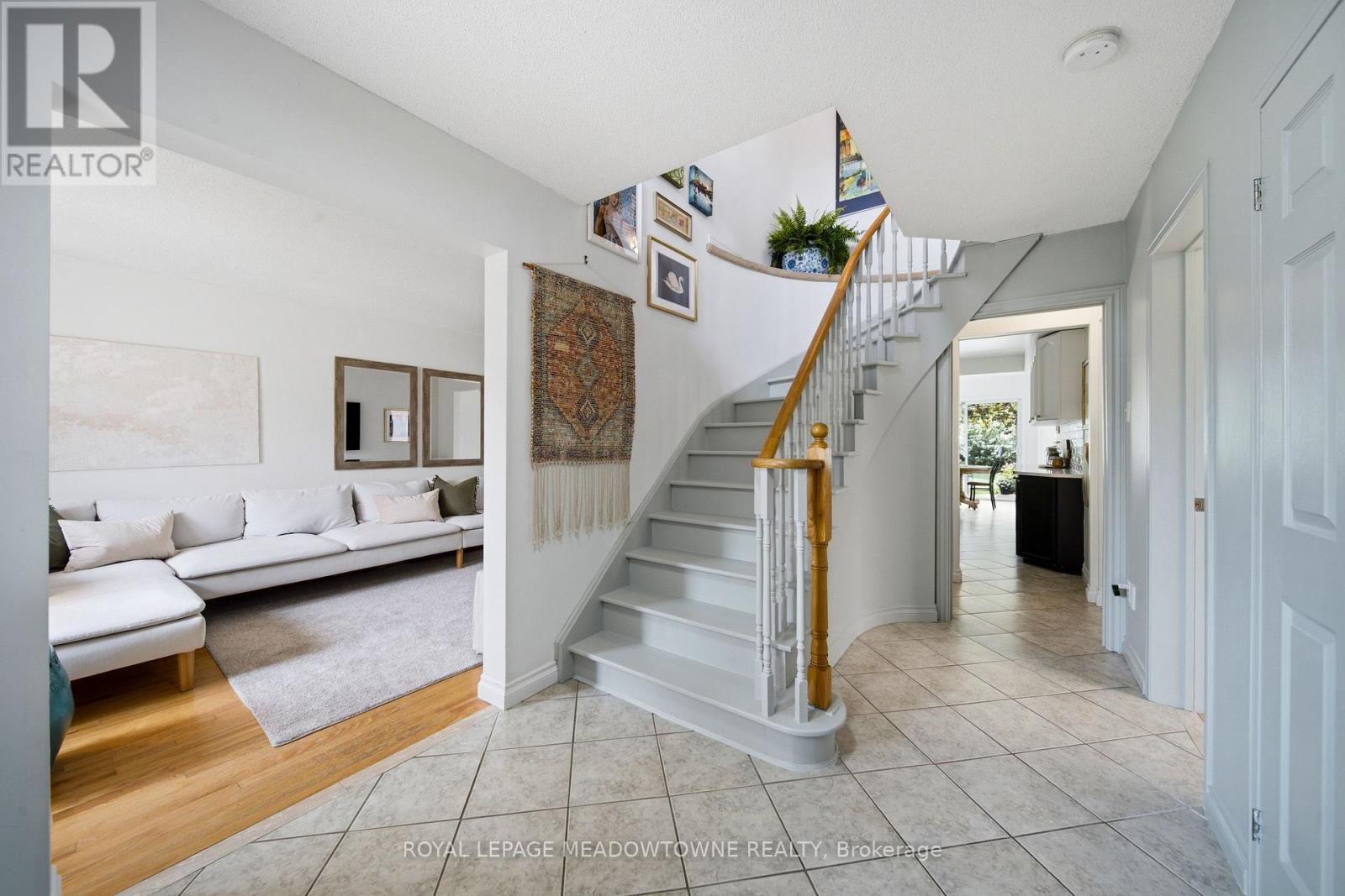 187 Barber Drive, Halton Hills (Georgetown), Ontario  L7G 5L5 - Photo 9 - W13700018