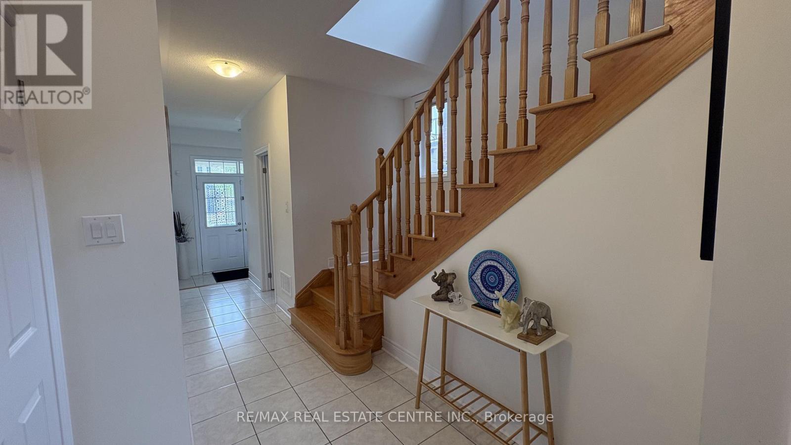 106 Branigan Crescent, Halton Hills (Georgetown), Ontario  L7G 0M8 - Photo 6 - W13701848